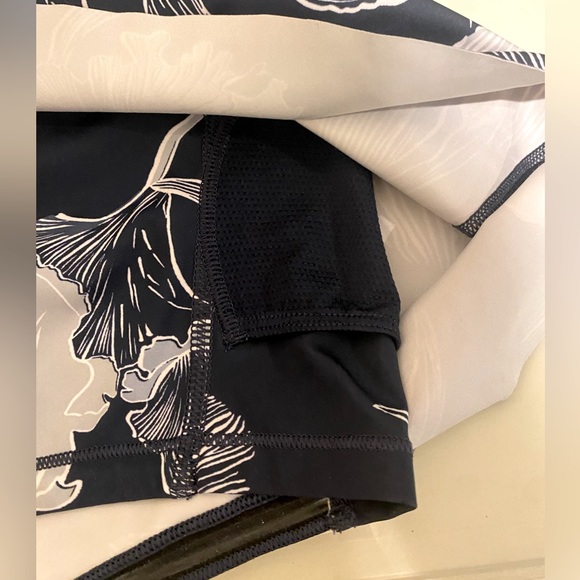 Athleta Sonic Floral Navy White Tennis/Golf Skort - Picture 6 of 9